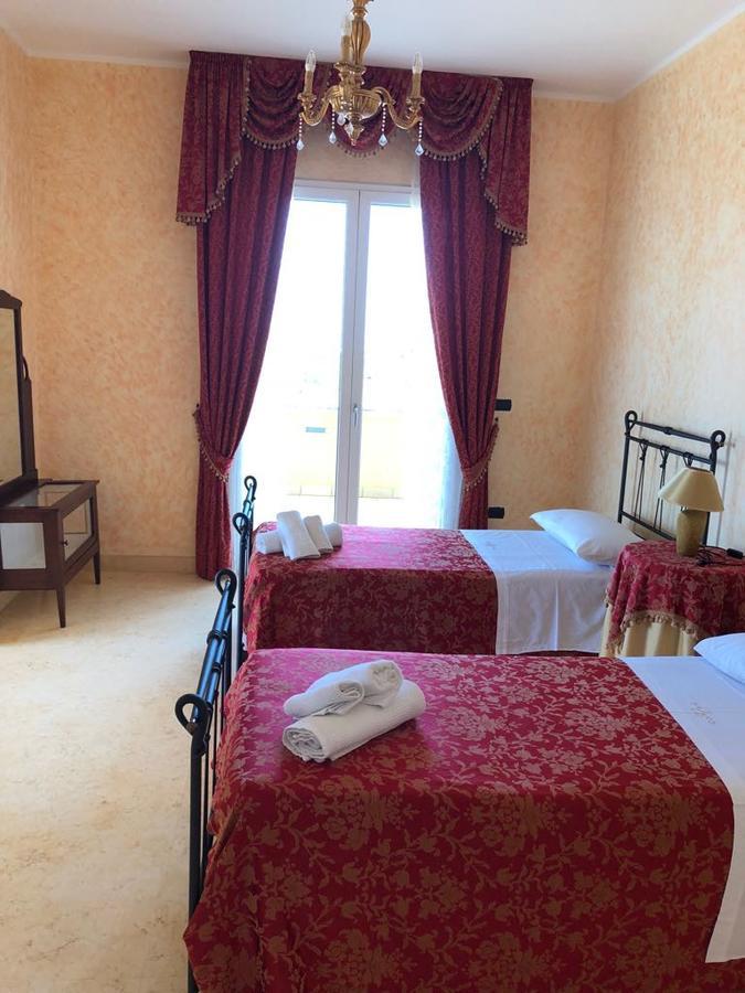 Villa Belvedere Di Rita 加利波利 外观 照片